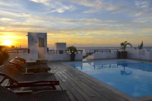 Casa del Mar by Stella Rentals