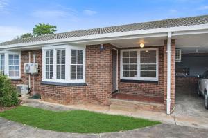 Prime Location 2 Bed Renovated in Royston Park