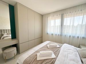 Luxury Apartment Aquamarine