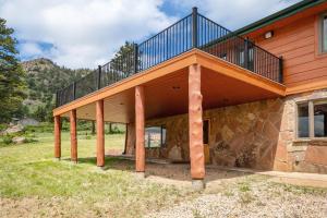 Frontier Mountain Retreat - Monthly Long-Term Vacation Rental 30 Days Minimum -- Estes Park apts