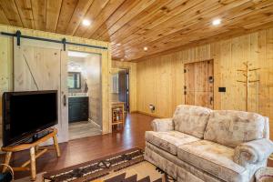 Frontier Mountain Retreat - Monthly Long-Term Vacation Rental 30 Days Minimum -- Estes Park apts