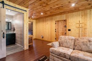 Frontier Mountain Retreat - Monthly Long-Term Vacation Rental 30 Days Minimum -- Estes Park apts
