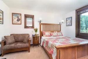 Manitou Lodge 1 by Alpine Lodging Telluride - Silverton