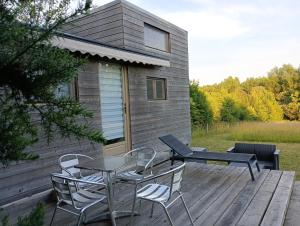 Chalets Tiny house equipee, environnement calme, bucolique, peche : photos des chambres