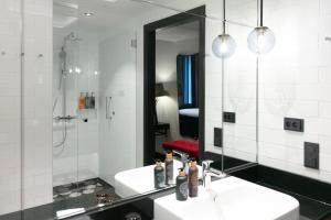 Comfort, Guest room, 1 King room in Hotel U14 Autograph Collection