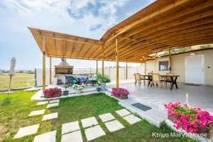 Κτήμα Mairy΄s House - Flogita