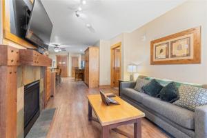2 Bedroom Condo At The Springs In River Run Village