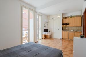 GuestHost - Taormina Sea View Studio