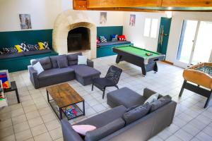 Villas Crazy Villa Ecottay 61 - Heated pool & sauna - 2h from Paris - 30p : photos des chambres