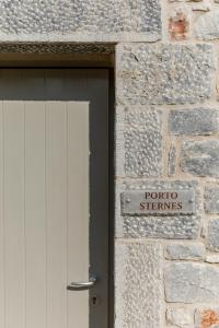 Trapela Limeni Luxury Suites