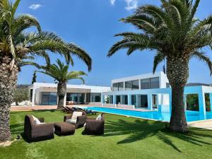 LeBlanc Luxurious Beachfront Villa by Goutos Luxury Living