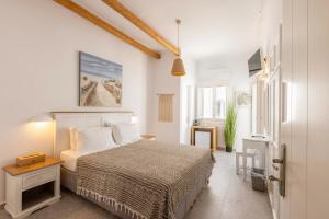 Parosquare Central Suites