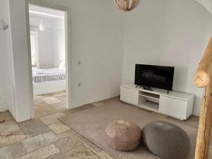 Sunny Stone Tinos House