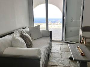 Sunny Stone Tinos House