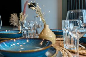 Golden Seaside Beach by Aparo - Plaża 200m, 2 Łazienki, 2 Sypialnie oraz Salon, 3 TV, Balkon, Łóżeczko