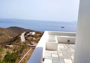 Sunny Stone Tinos House