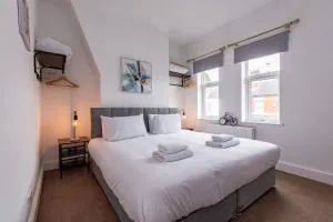 Lumley House - Delightful 2BR Terraced House near Birmingham - 沃尔索尔