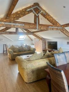 Beach House 3 Bed Penthouse Apartment