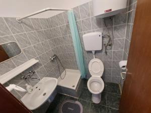 Studio Apartment Iva - 50 m from the sea-balcony