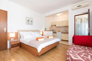 Apartmani BRAUT-Studio-ANDREA 1 with beautiful sea view 