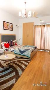 Top Luxury & Couple Friendly Stay GP by Taj Suites & Studios #New Year Party & Stay