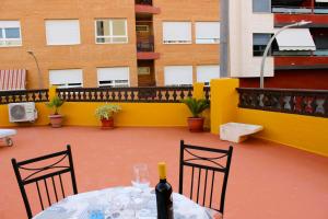 Vacaciones tierra y mar Casa en el centro con patio y terraza