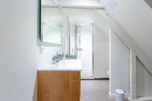 Coeur de ville #B2 - Centre ville, WIFI & NETFLIX - Proche transports - CHAMBRE PRIVEE dans logement partagé