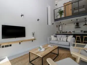 Basswood Barn - North Cheriton