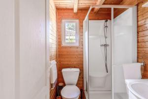 Chalets Charming chalet with AC in Gassin - Welkeys : photos des chambres