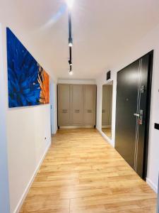 19th floor Apartment