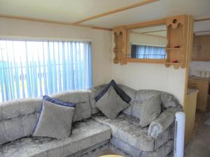 Seaview: The Crown:- 6 Berth, Central heated, Enclosed Veranda