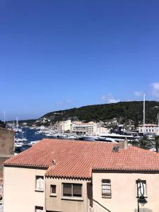 Appartements D34 - T3-Les Hauts du Port-parking-clim-wifi-50m du port : photos des chambres