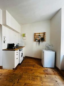 Appartements Chaleureux T1 au coeur de Clermont-Ferrand : photos des chambres