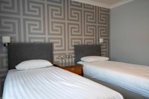 Twin Room room in Beaufort Park Hotel