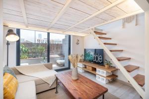 Unique loft with smart working station - 4-Sterne-Hotels in Dubai