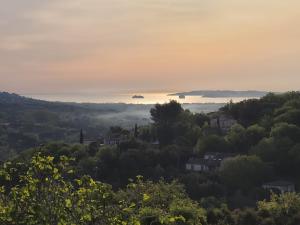 B&B / Chambres d'hotes Le Mas Saint Michel Grimaud : photos des chambres