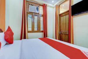Hotel O Palace At Seventy Two Near Iskcon Temple Noida
