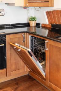 3 Bedroom Duplex Apartment next to the Gates of Dawn