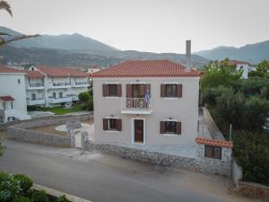 Stoupa Harmony Suite - One Bedroom Apartment