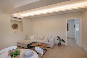 Stoupa Harmony Suite - One Bedroom Apartment