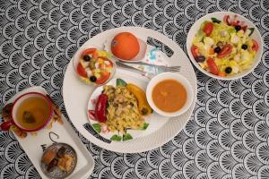 La Violette ONLY WOMEN femmes uniquement