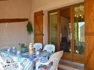 Charmante Villa 3 Chambres à 800m de la Plage avec Véranda et Terrasse, Quartier Calme - FR-1-229D-235 - 弗勒里