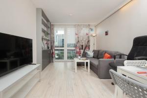 Pet-Friendly Apartment in City Center by Renters