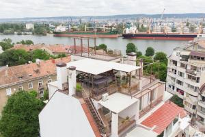 Sunset Luxury Apartment