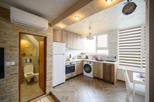 Sunset Luxury Apartment