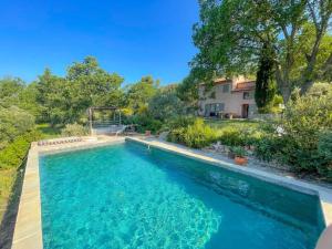 Maisons de vacances Maison avec piscine au pied du Luberon : photos des chambres