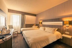 Hotels Best Western Marseille Aeroport : Chambre Triple Standard (1 Lit Double + 1 Lit Simple)