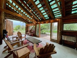 Bear Lodge with private Pool, Hottub, and Sauna!