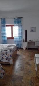 Standard Dreibettzimmer mit Meerblick