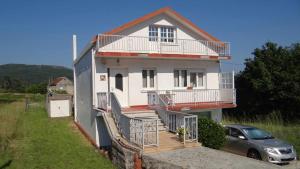 Casa Carmelo Casa amplia con jardín